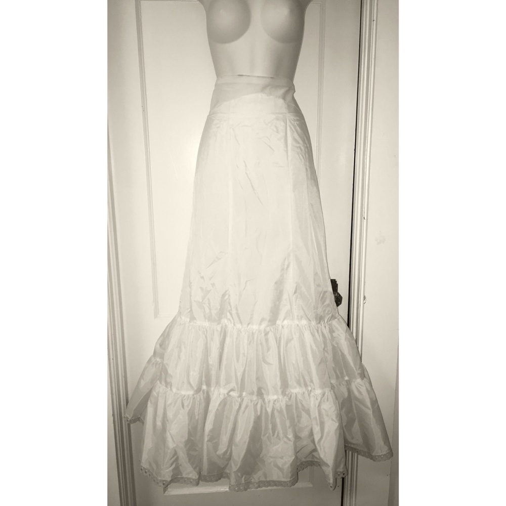 Crinoline Bridal Petticoat with Muffin-Top Control
